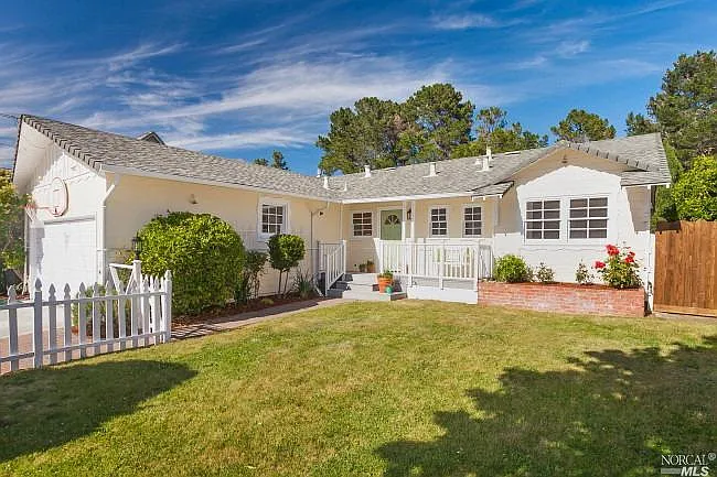 26 El Camino Dr photo 1