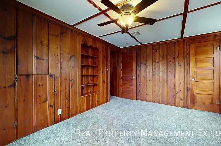 411 S Willow Ave — Photo 14