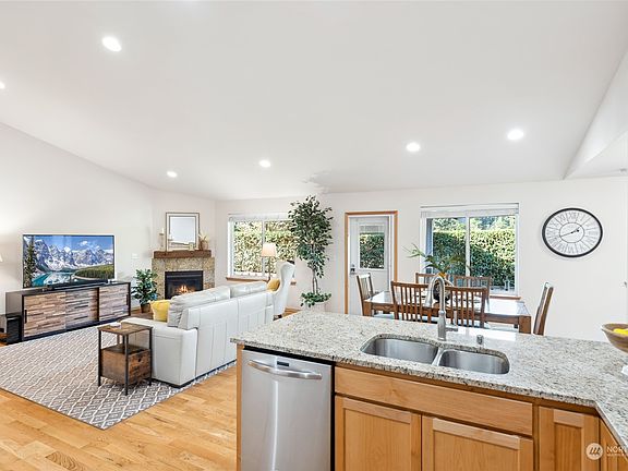 5th image of 14330 195th Drive SE