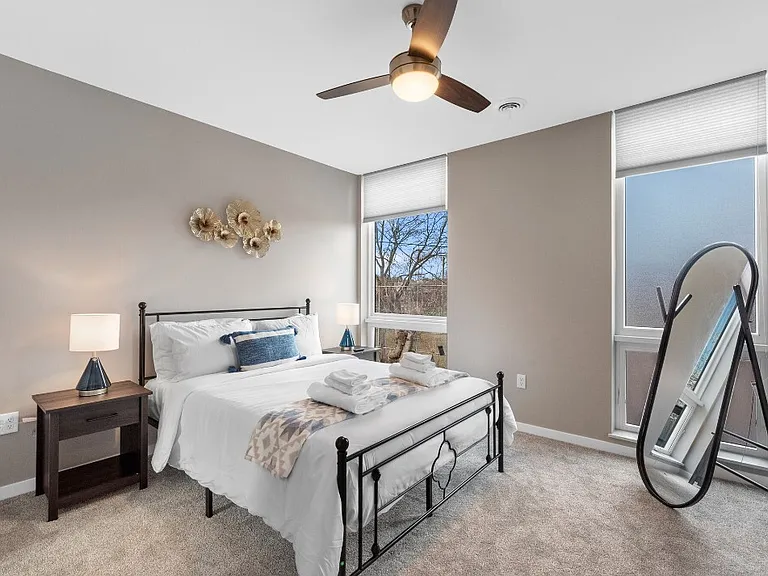 1817 N Arlington Pl #1817 — Photo 12