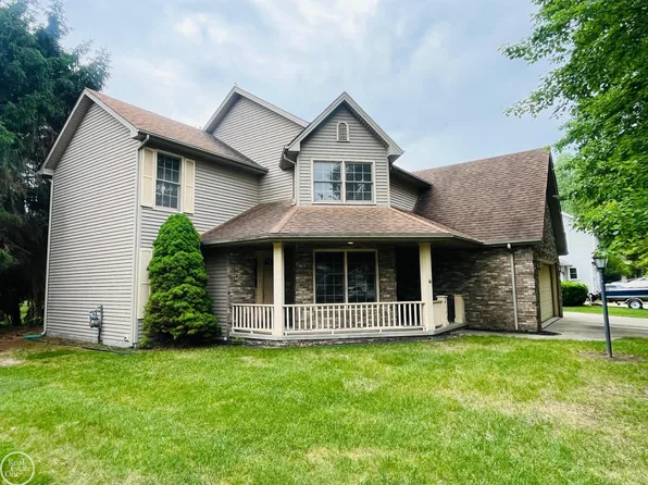 4102 James Ct, Fort Gratiot, MI 48059