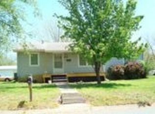 910 Lakeview St, Emporia, KS 66801