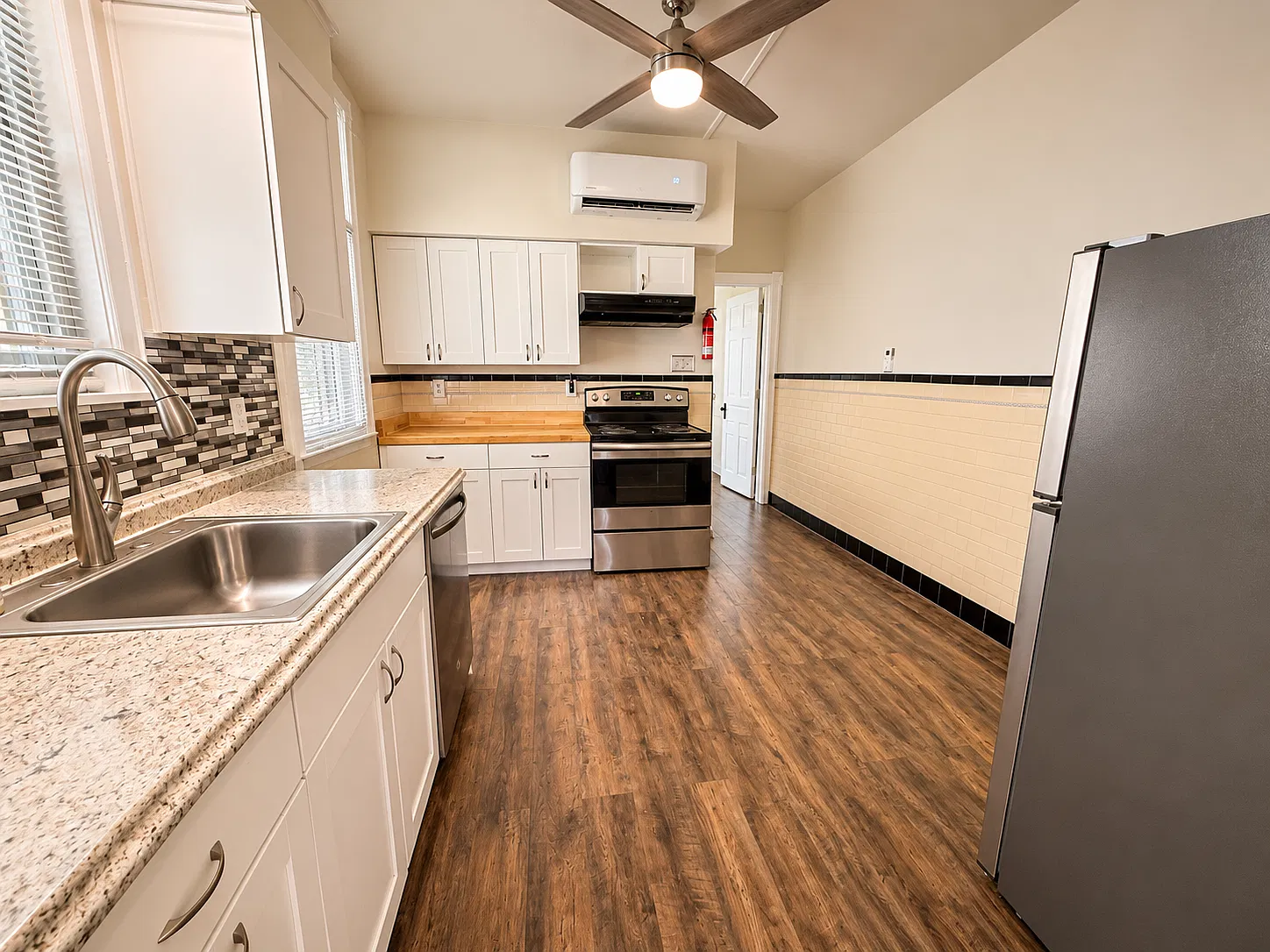 2 bed, 1.5 bath, 800 sqft, $1,850 — Photo 4