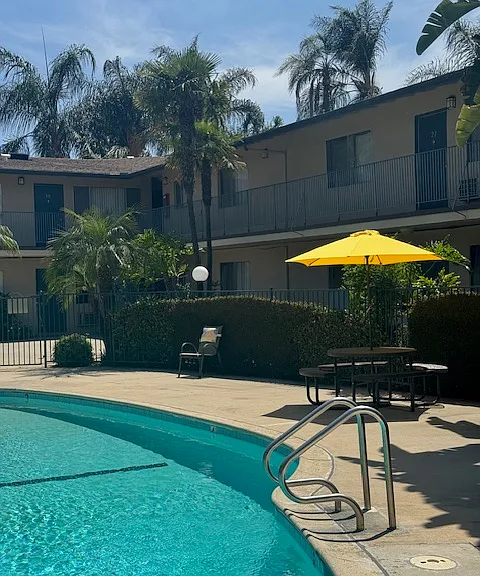 Covina Palms Apartments — Photo 13