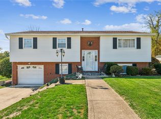 1 Mariah Dr, Pittsburgh, PA 15239