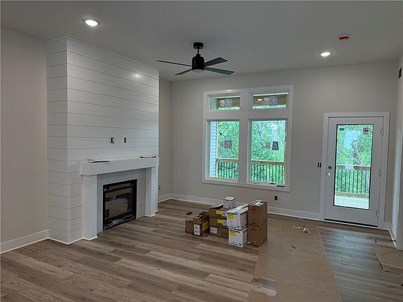 3rd image of 3109 Carlisle Ct