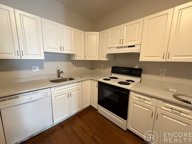 15 Stearns Rd #4 — Photo 31