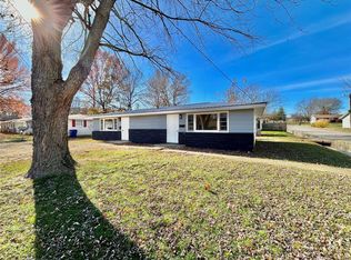 1301 S Gertrude St, Salem, MO 65560