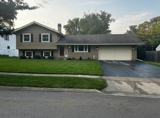 5508 W Shore Dr, McHenry, IL