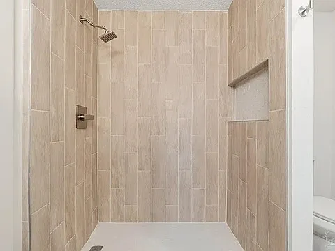 910 Whisperwood Ln S — Photo 25