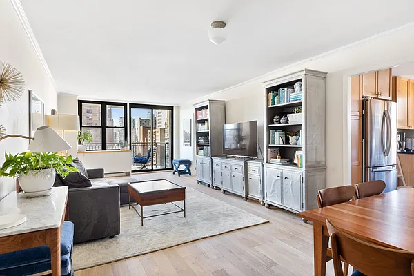 Sold by Compass | media 1