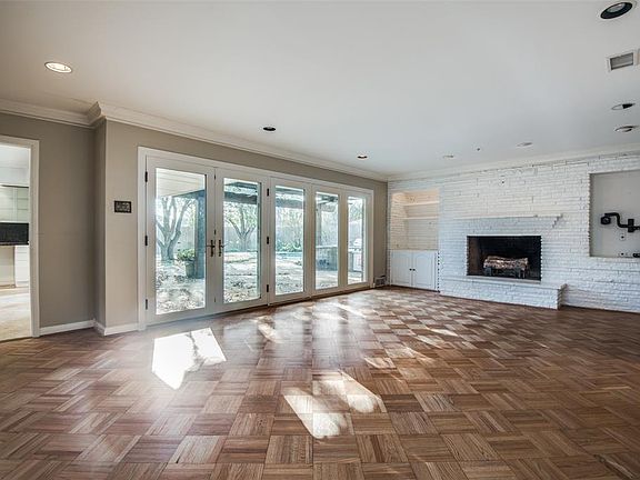 3rd image of 11436 Royalshire Dr