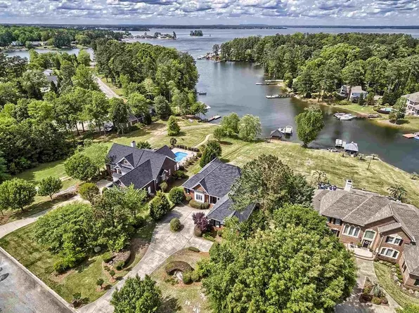 213 Mariannas Ct, Lexington, SC 29072