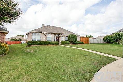 3rd image of 10361 Hampton Ct