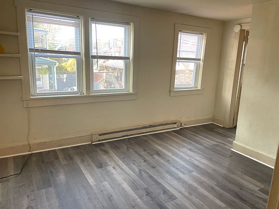3rd image of 147-149 Church St #4