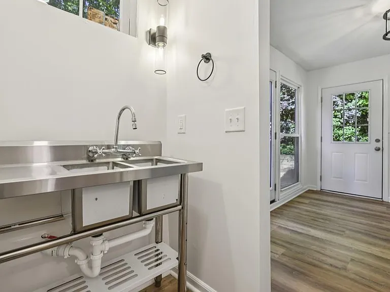 2056A Abby Ln NE — Photo 39