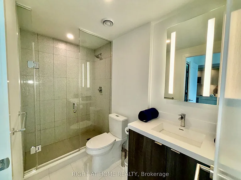20 Inn On The Park Dr #1130 — Photo 10