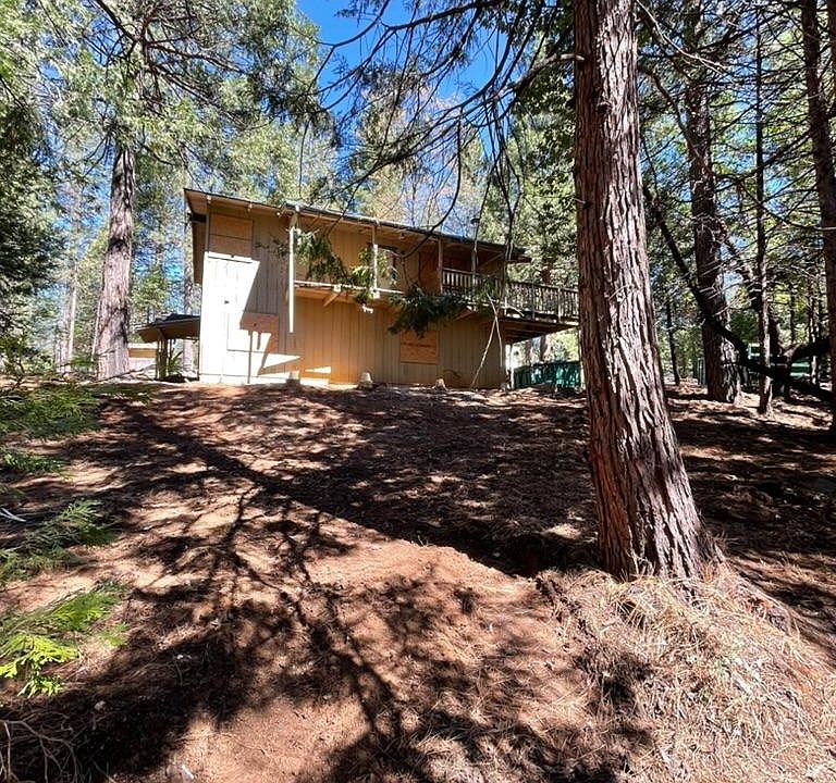 1st image of 19134 Pine Dr E