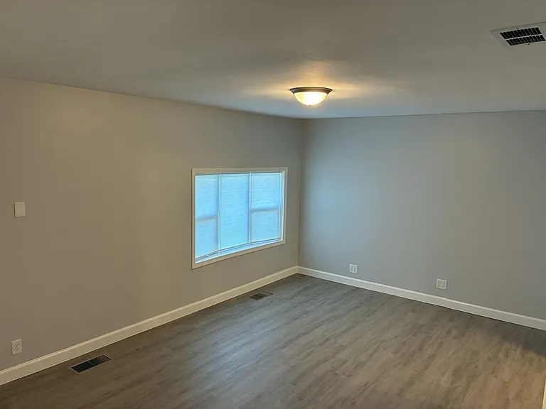 1315 Loral Ave — Photo 12