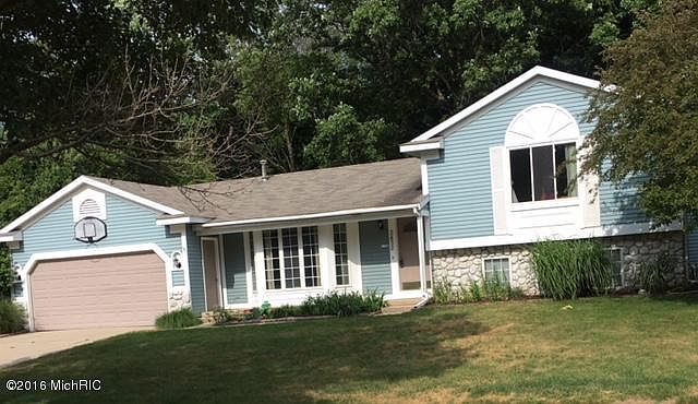 2nd image of 3452 Brook Trl SE