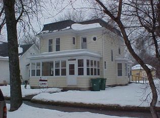 209 W 3rd St, Larimore, ND 58251