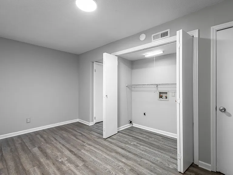 1111 McBrien Rd #D — Photo 4