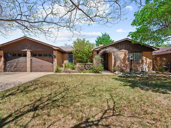 5516 1st St, Lubbock, TX 79416