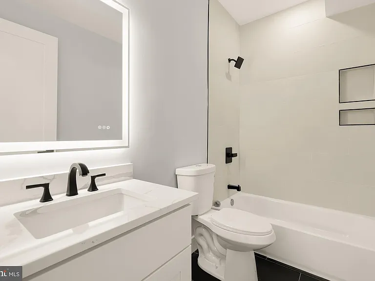 3215 Mount Pleasant St NW #201 — Photo 24