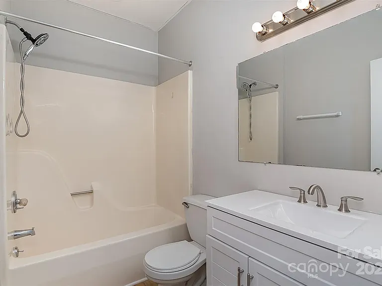 Brand new bathtub faucets not shown in picture.
