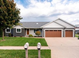 1407 S Cherry Ln, Holmen, WI 54636