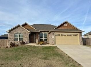 1630 Cavalry Ln, Prairie Grove, AR 72753