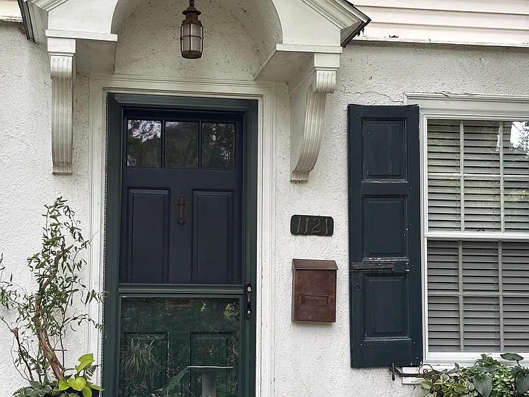 1121 Spring Grove Ave — Photo 4