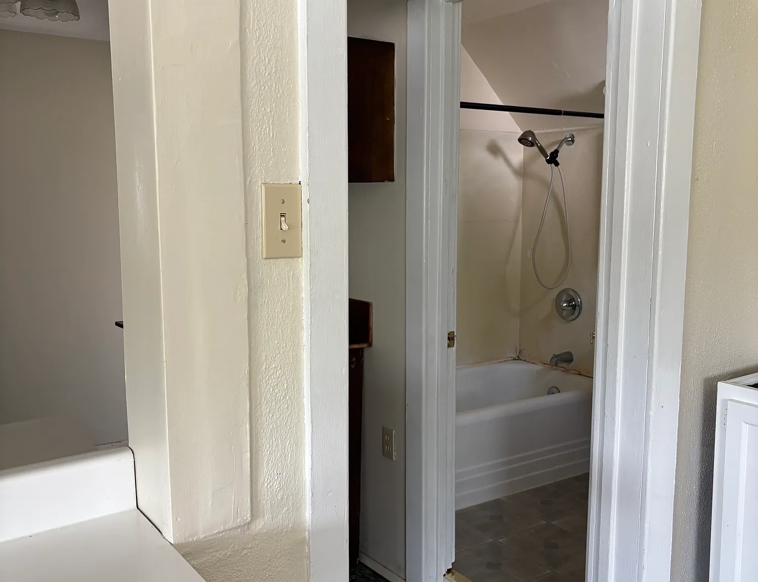 2 bed, 800 sqft, $850 — Photo 3