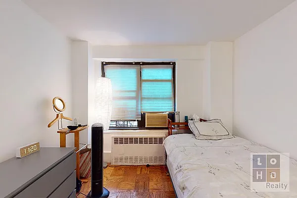 Rented by LoHo Realty | media 9