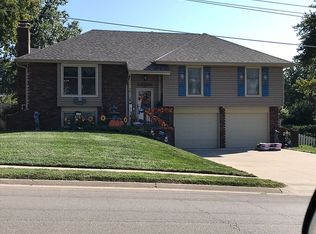 2910 Cook Rd, Saint Joseph, MO 64506