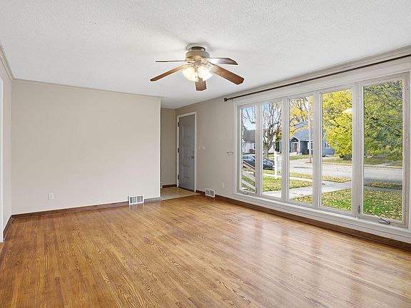 5th image of 339 South St