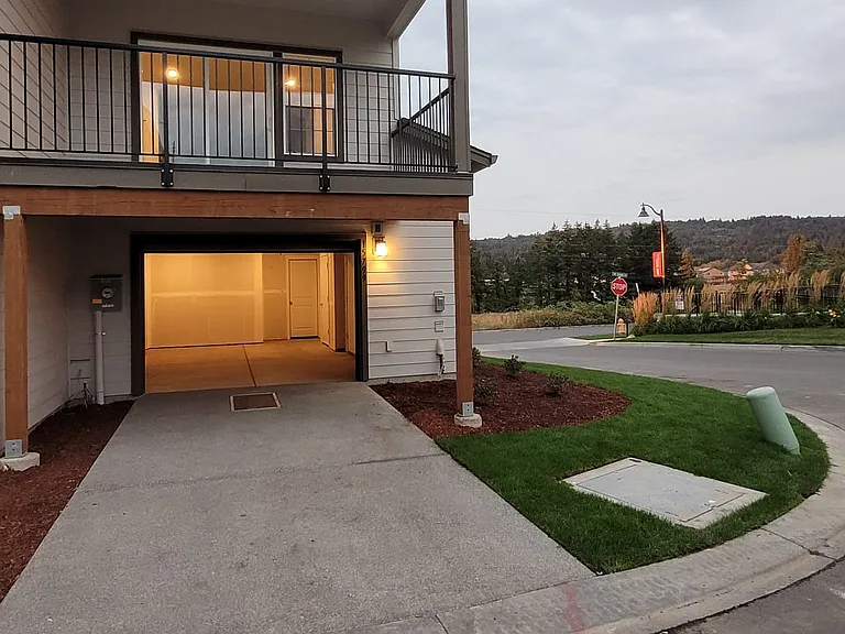 15799 NW Sparks Ln — Photo 5