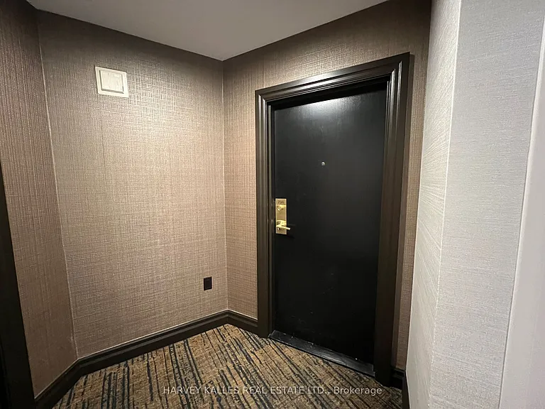 150 Neptune Dr #704 — Photo 6