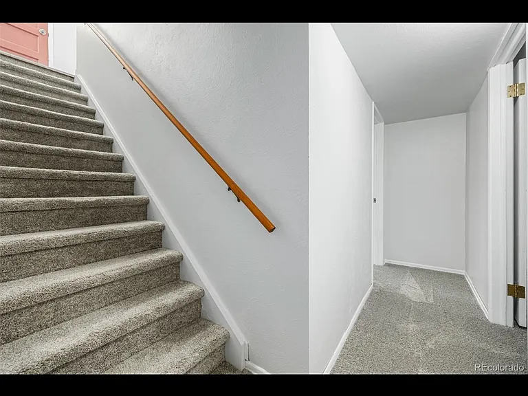 2732 S Grove St — Photo 17