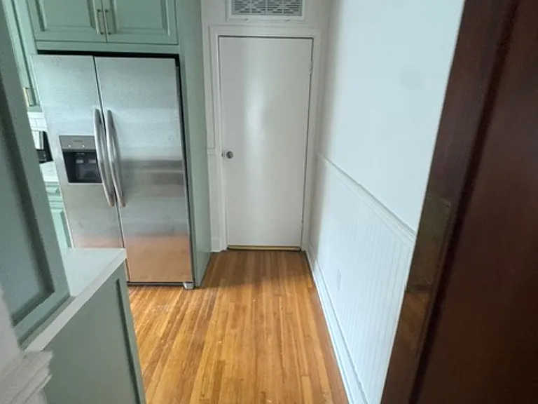 1698 Myrtle Ave — Photo 3