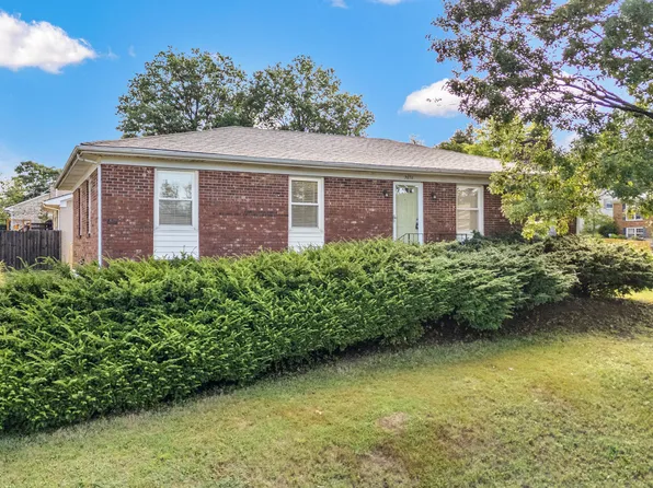 3656 Bold Bidder Dr, Lexington, KY 40517