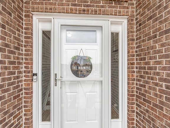 2nd image of 452 Cypress Pl