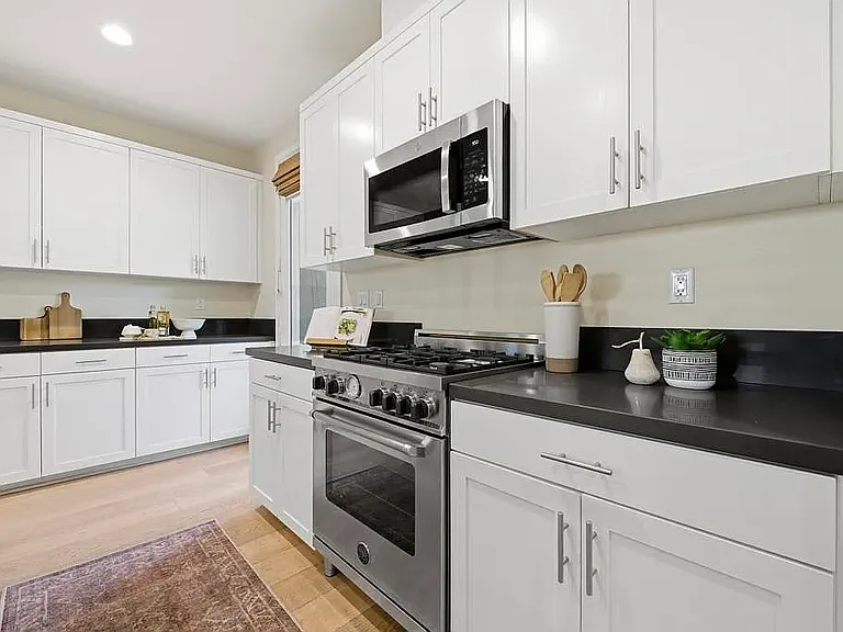 1566 Vista Del Mar Way #3 — Photo 21