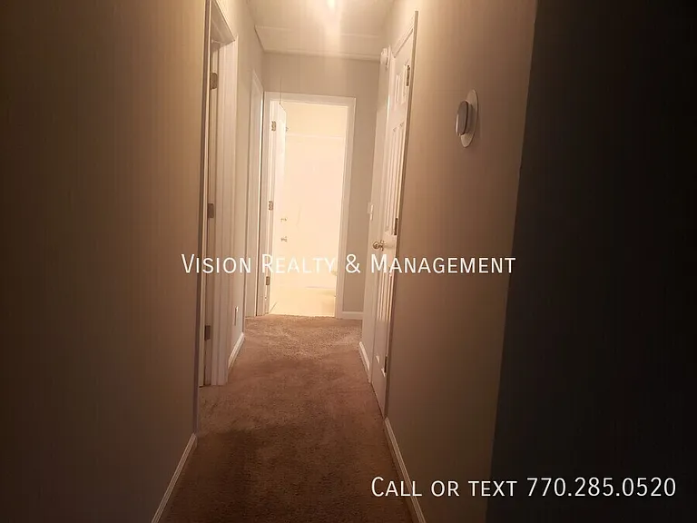 229 Bainbridge Cir — Photo 13