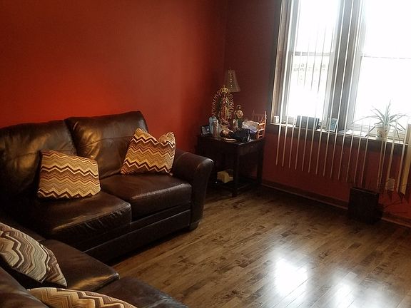 4th image of 5054 W 32nd Pl