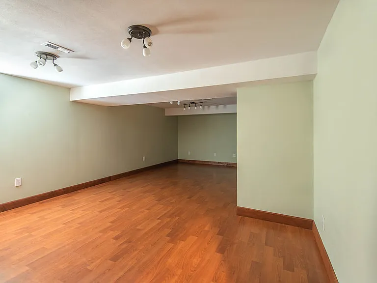 4060 Florence Dr — Photo 25