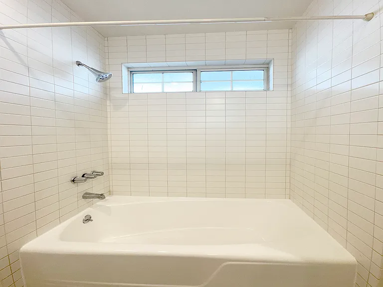 6413 1/2 Garvanza Ave — Photo 15