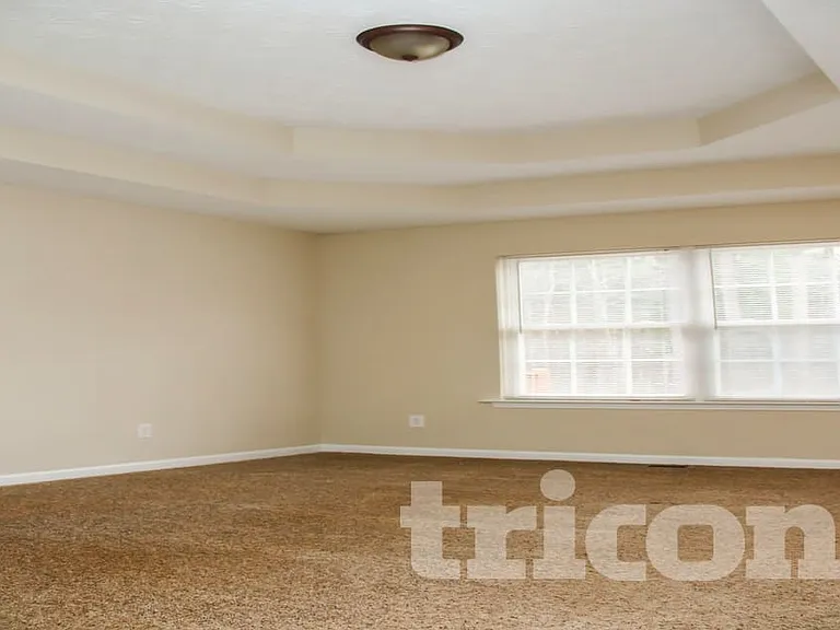 1800 Cedar Hl — Photo 5