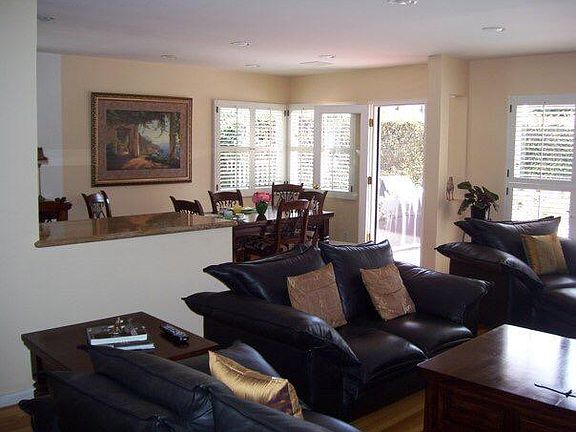 Living room dining room