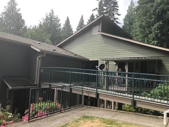 39477 McCormick Dr, Sandy, OR 97055